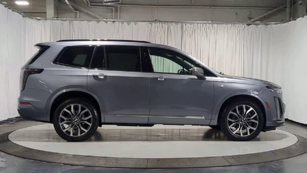 Thumbnail: 2021 Cadillac XT6 - 11