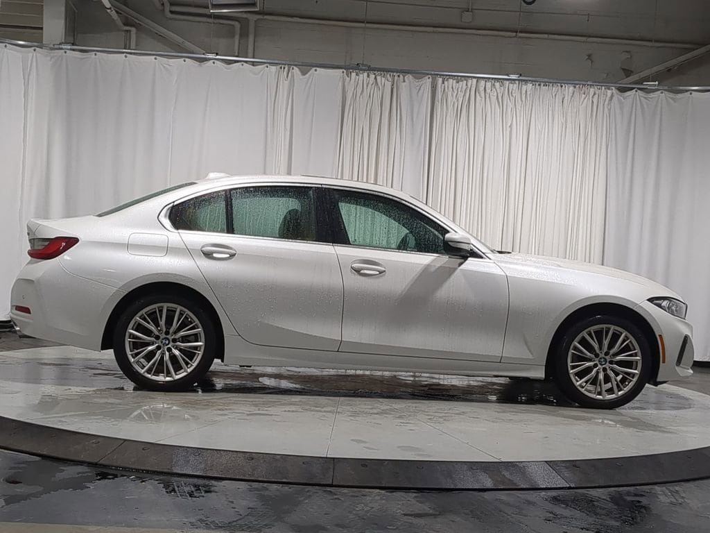 Thumbnail: 2024 BMW 3 Series - 18