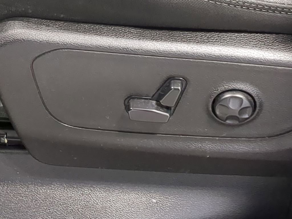 Thumbnail: 2019 RAM 1500 - 20