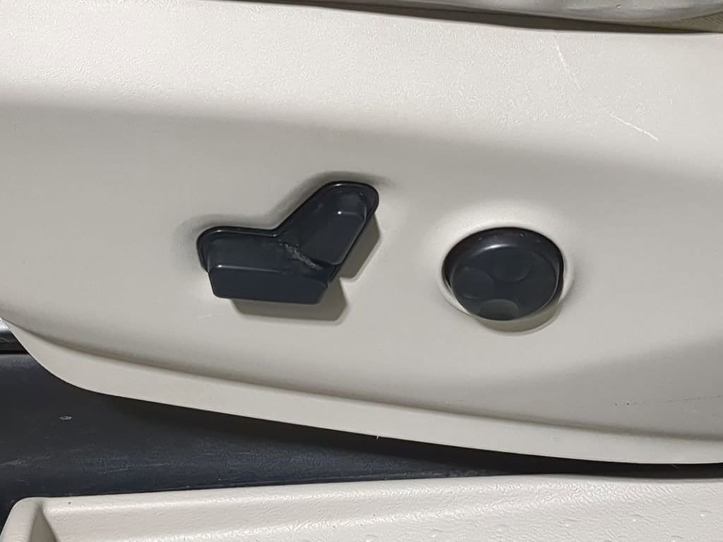 Thumbnail: 2017 Chrysler Pacifica - 31