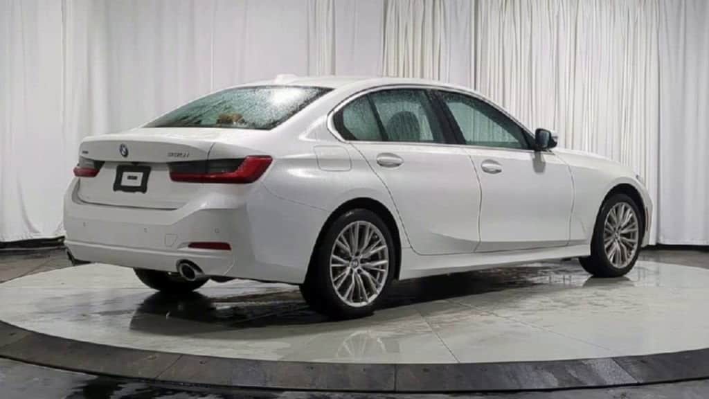 Thumbnail: 2024 BMW 3 Series - 10