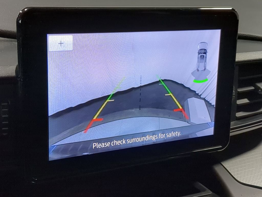 Thumbnail: 2020 Ford Explorer - 32