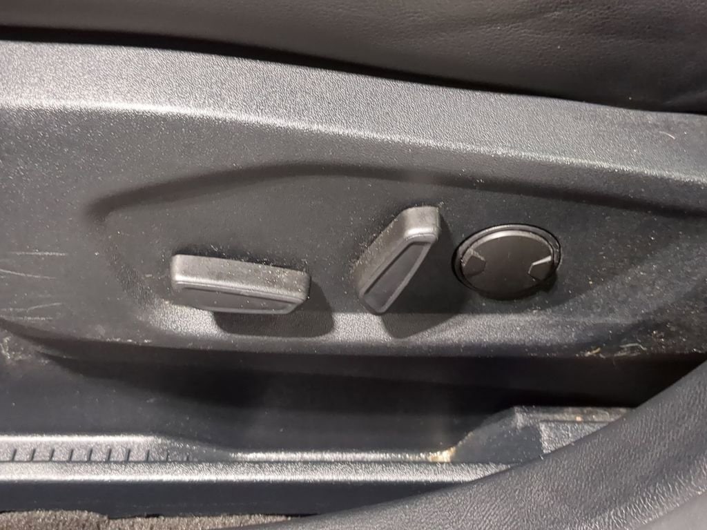 Thumbnail: 2020 Ford Edge - 30