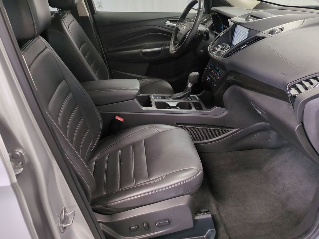 2017 Ford Escape Titanium 19