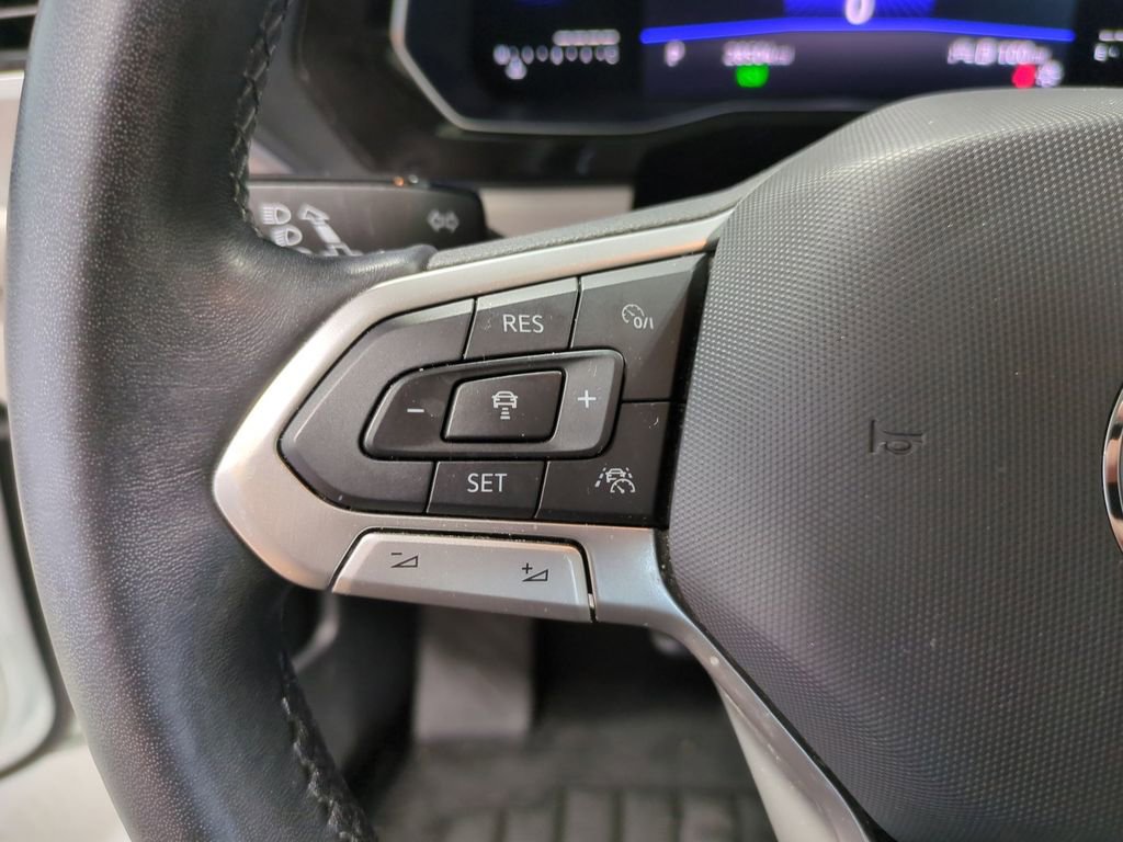 Thumbnail: 2023 Volkswagen Jetta - 22