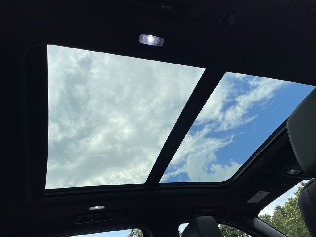 Thumbnail: 2022 Chevrolet Tahoe - 28