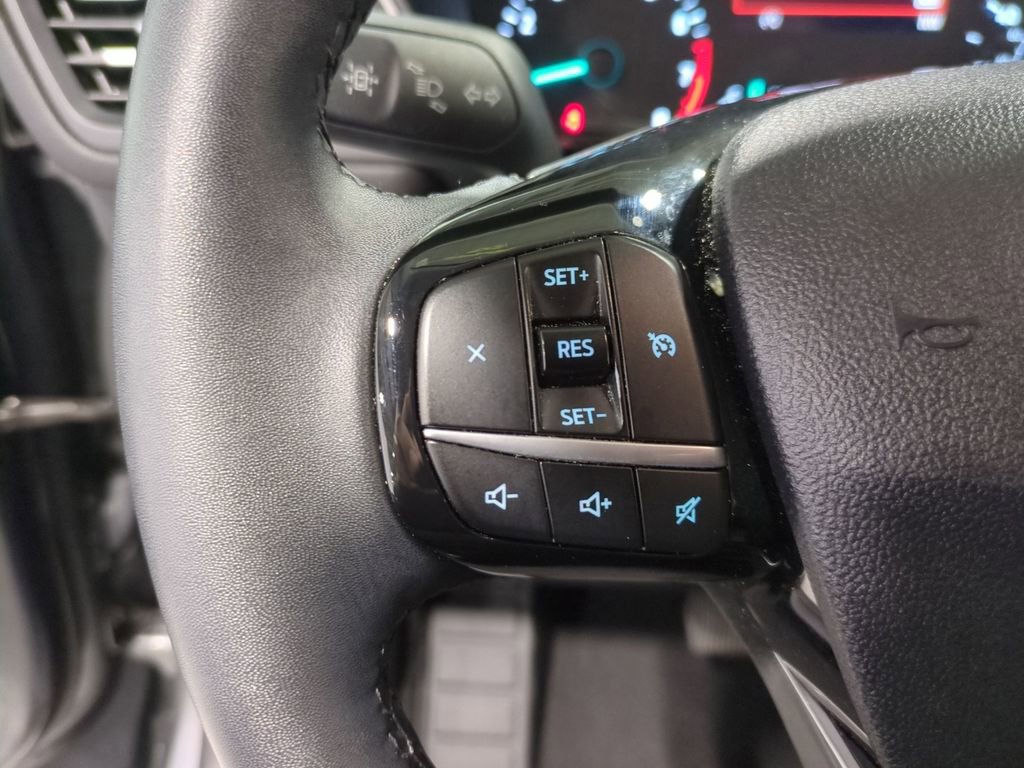 Thumbnail: 2022 Ford Escape - 26