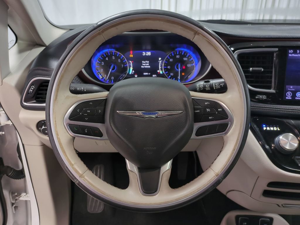 2020 Chrysler Pacifica Limited 20