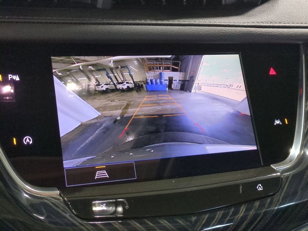 Thumbnail: 2025 Cadillac XT6 - 30