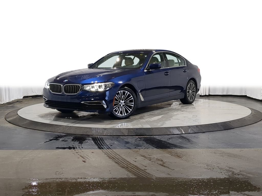 2019 BMW 5 Series 530e's photo