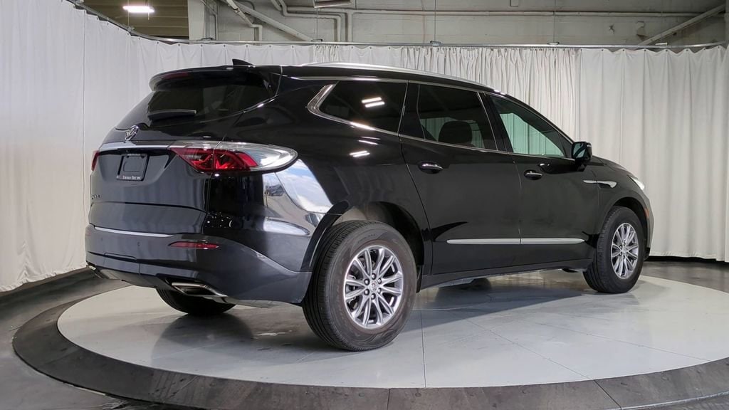 Thumbnail: 2023 Buick Enclave - 8