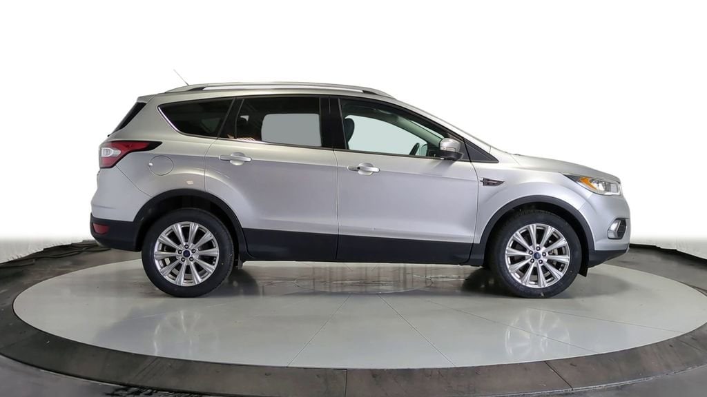 2017 Ford Escape Titanium 9