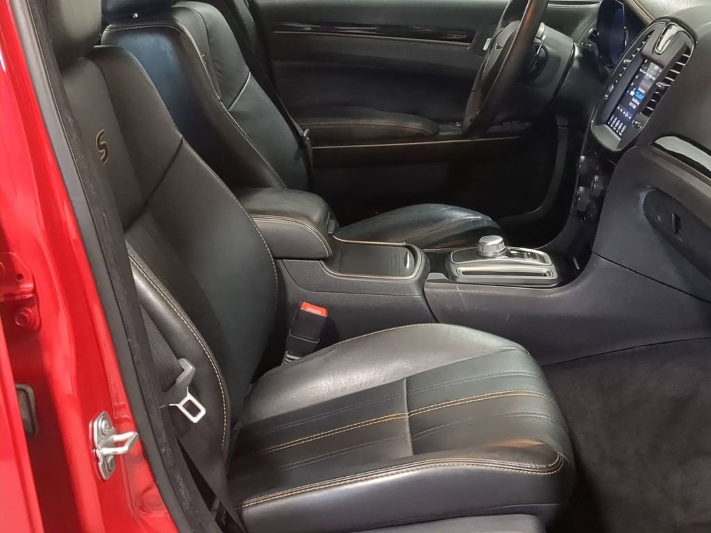 Thumbnail: 2017 Chrysler 300 - 36