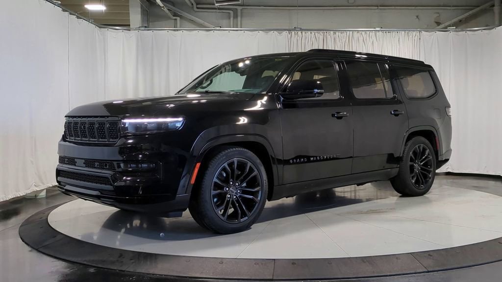 Thumbnail: 2023 Jeep Grand Wagoneer - 5