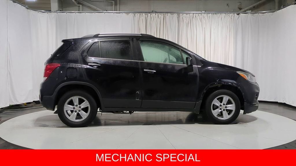 Thumbnail: 2018 Chevrolet Trax - 9