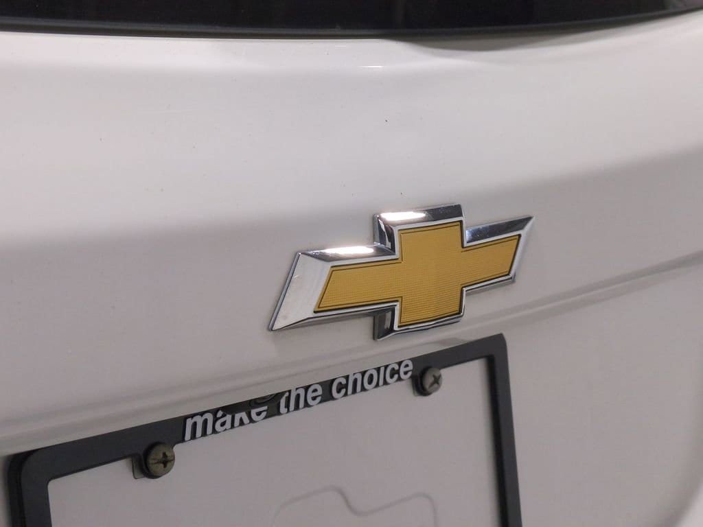 Thumbnail: 2021 Chevrolet Equinox - 15