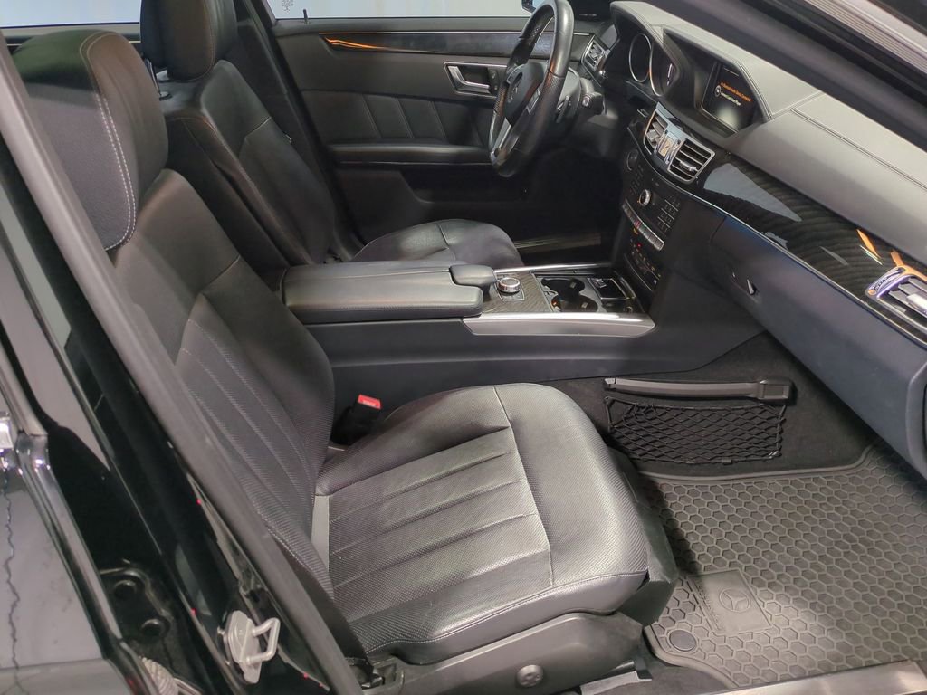 Thumbnail: 2016 Mercedes-Benz E-Class - 22