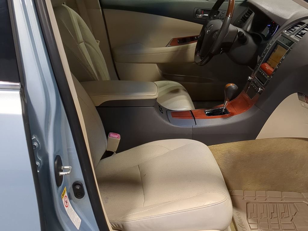 Thumbnail: 2011 Lexus ES - 27