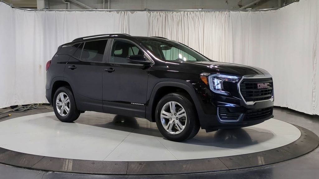 Used 2022 GMC Terrain SLE SUV