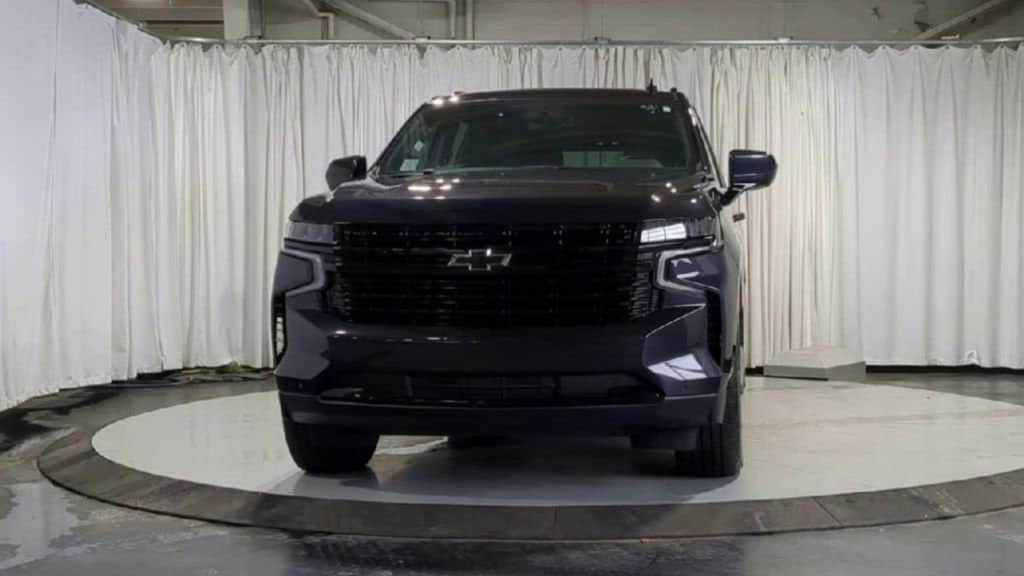 Thumbnail: 2023 Chevrolet Suburban - 3