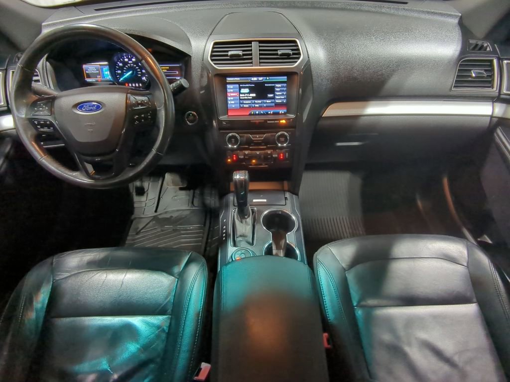 Thumbnail: 2016 Ford Explorer - 28