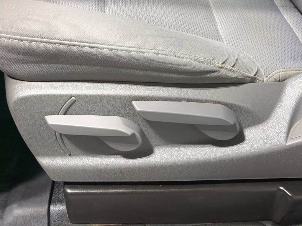 Thumbnail: 2018 Chevrolet Silverado 1500 - 20