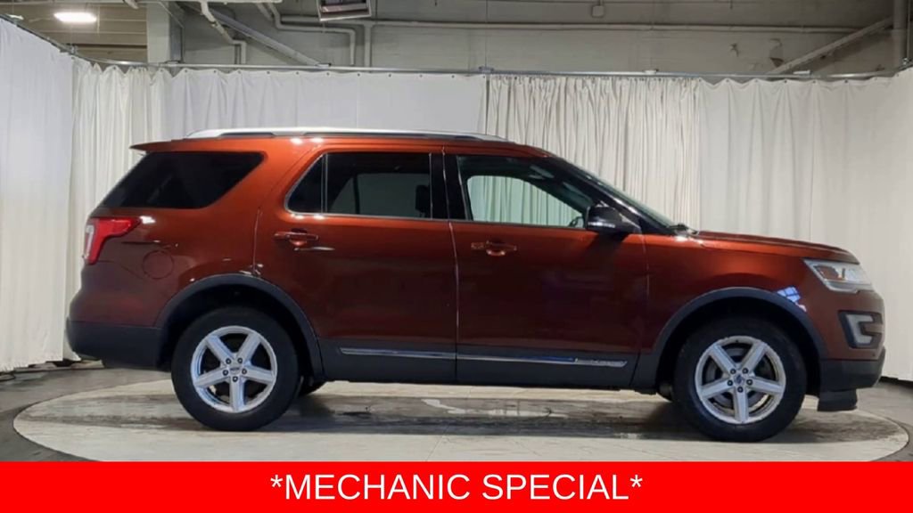 Thumbnail: 2016 Ford Explorer - 9