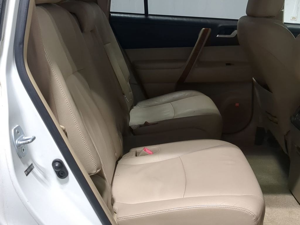 Thumbnail: 2010 Toyota Highlander - 32