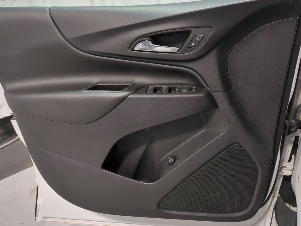 Thumbnail: 2021 Chevrolet Equinox - 36