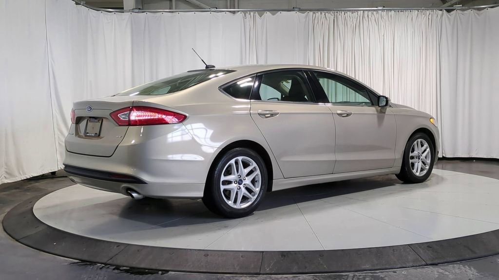 Thumbnail: 2015 Ford Fusion - 10