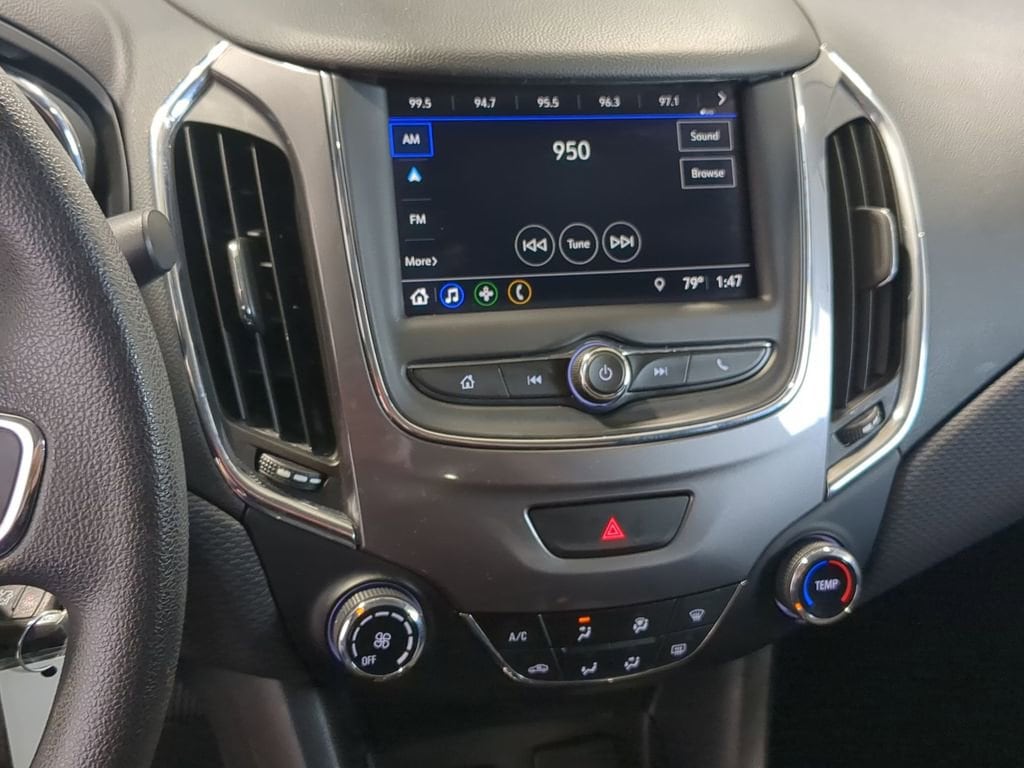 Thumbnail: 2019 Chevrolet Cruze - 31