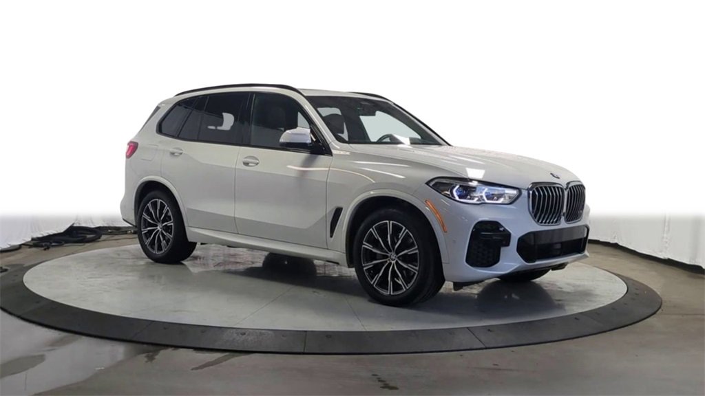 Used 2022 BMW X5 40i with VIN 5UXCR6C08N9J46973 for sale in Troy, MI