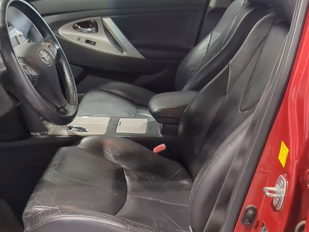 Thumbnail: 2011 Toyota Camry - 28