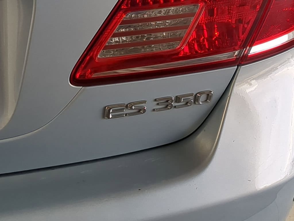 Thumbnail: 2011 Lexus ES - 16