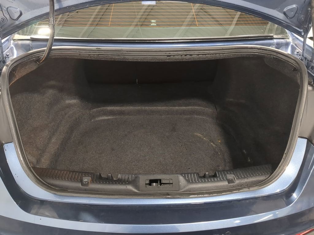 Thumbnail: 2018 Ford Taurus - 39