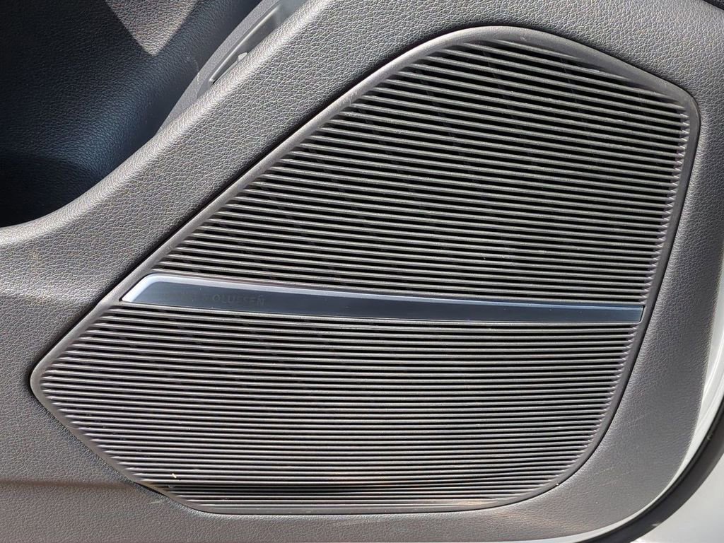 Thumbnail: 2019 Audi Q8 - 39