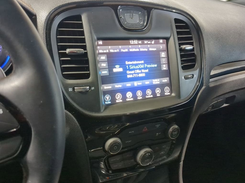 Thumbnail: 2017 Chrysler 300 - 42