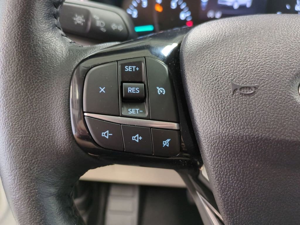 2021 Ford Escape SEL 24