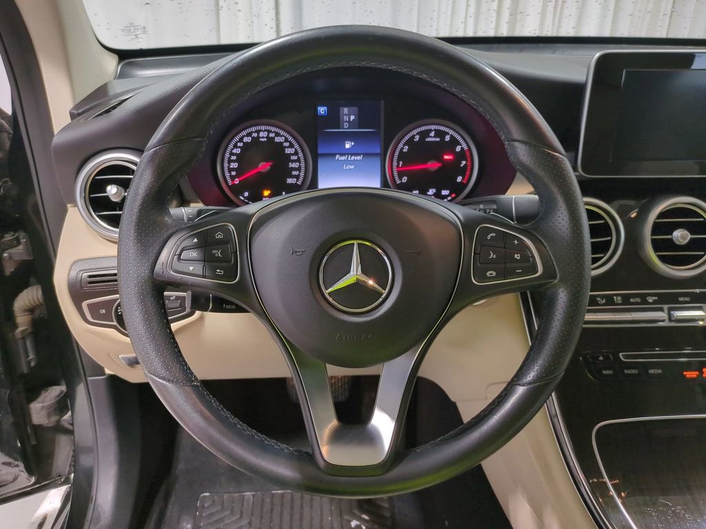 Thumbnail: 2017 Mercedes-Benz GLC - 26