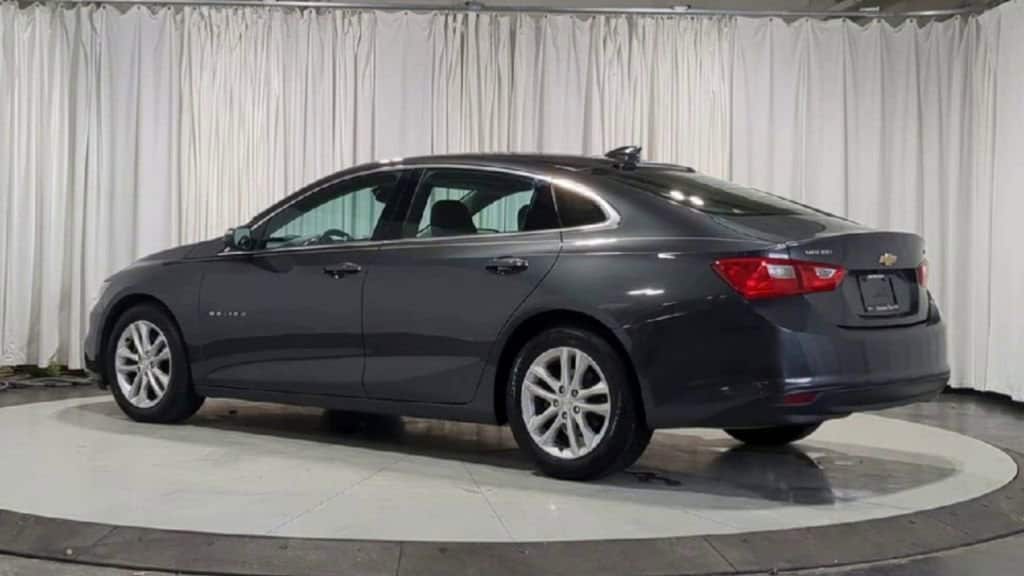 Thumbnail: 2018 Chevrolet Malibu - 8