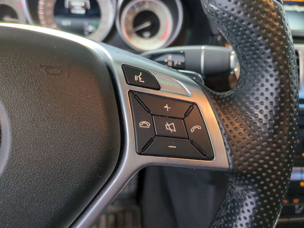 Thumbnail: 2016 Mercedes-Benz E-Class - 25