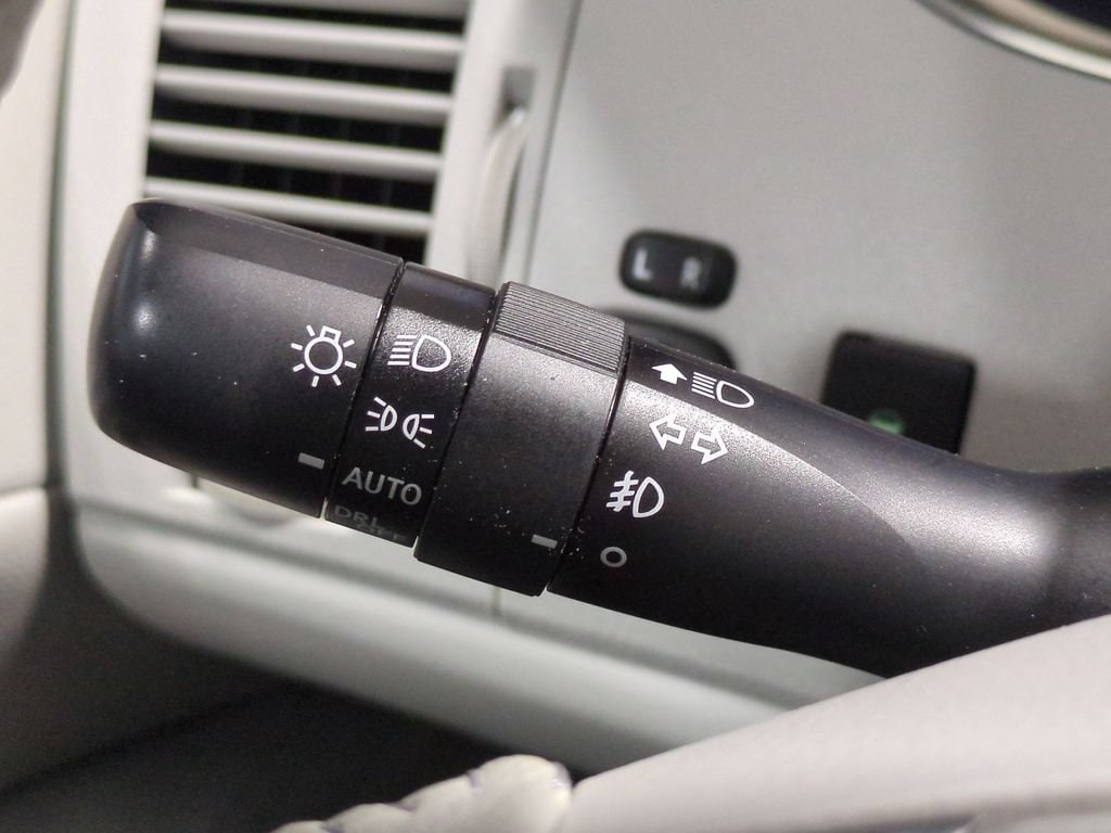 Thumbnail: 2011 Toyota Avalon - 34