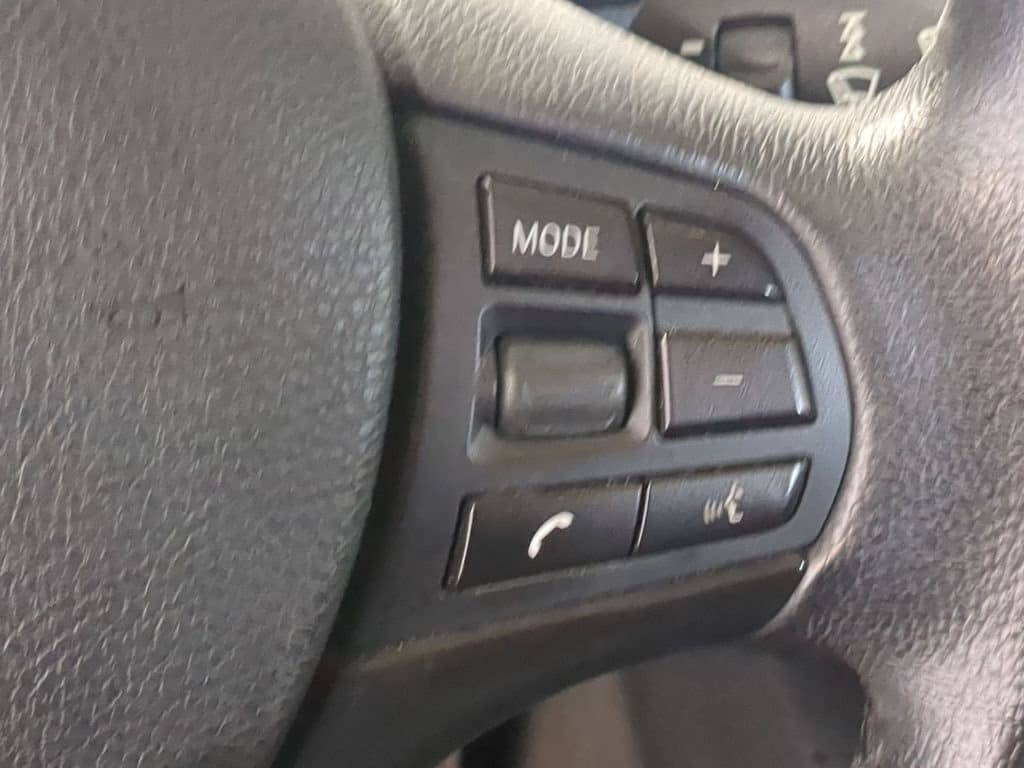 Thumbnail: 2013 BMW 3 Series - 31