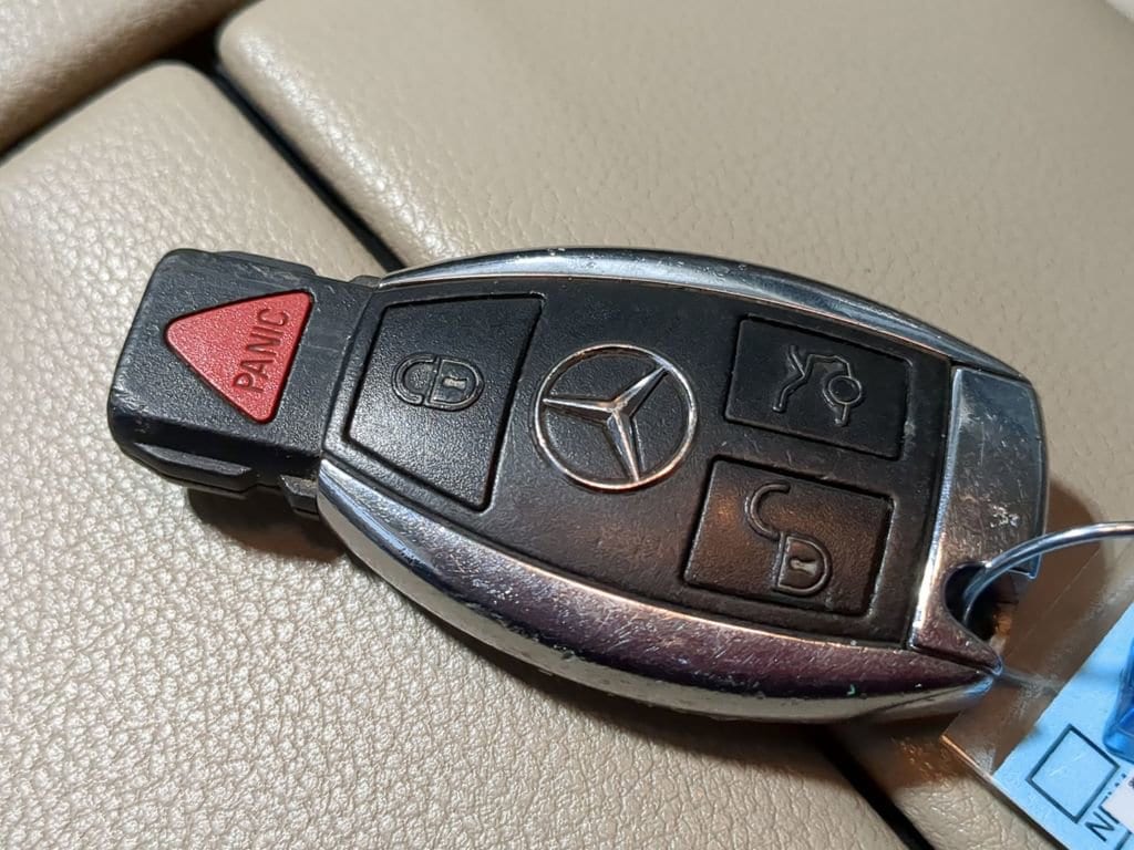 Thumbnail: 2011 Mercedes-Benz E-Class - 47