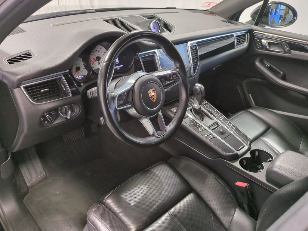 2018 Porsche Macan S 10