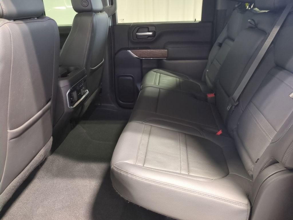 Thumbnail: 2021 GMC Sierra 2500 - 21