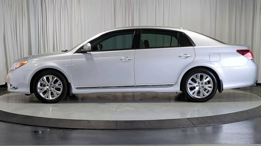 Thumbnail: 2011 Toyota Avalon - 6
