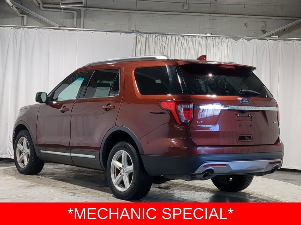 Thumbnail: 2016 Ford Explorer - 12