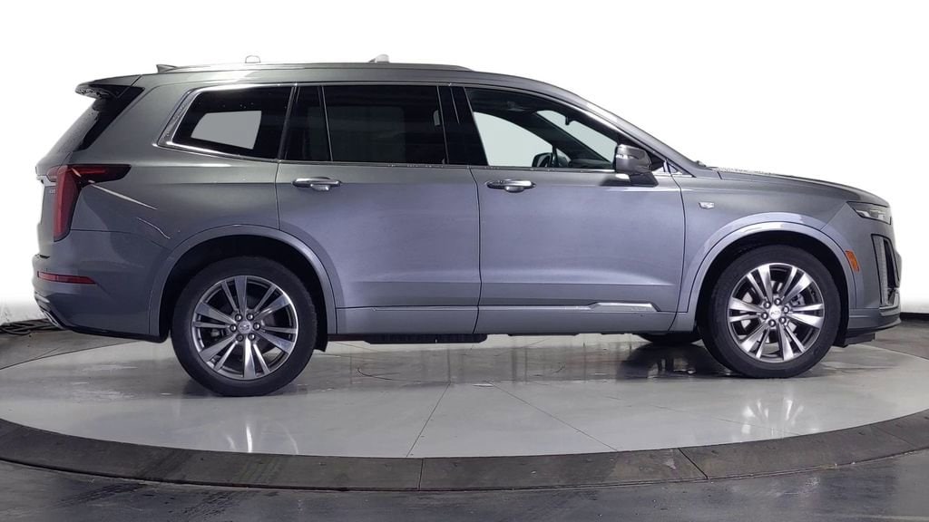 Thumbnail: 2021 Cadillac XT6 - 9