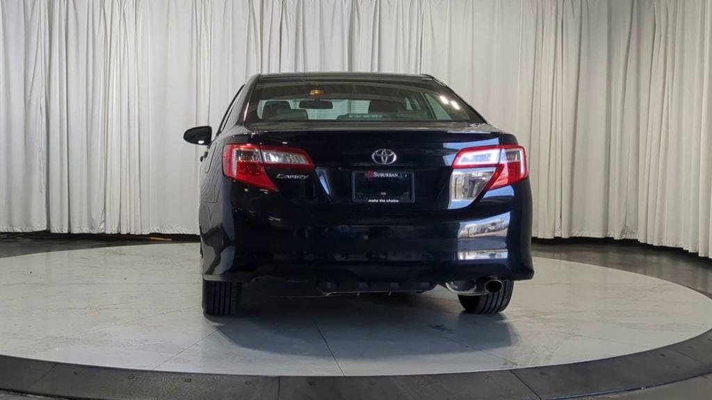 Thumbnail: 2014 Toyota Camry - 9